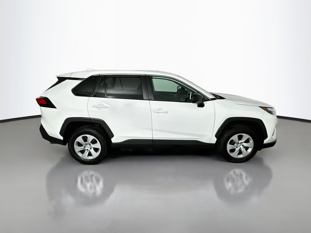 Used 2025 Toyota RAV4 LE AWD/4WD image 8