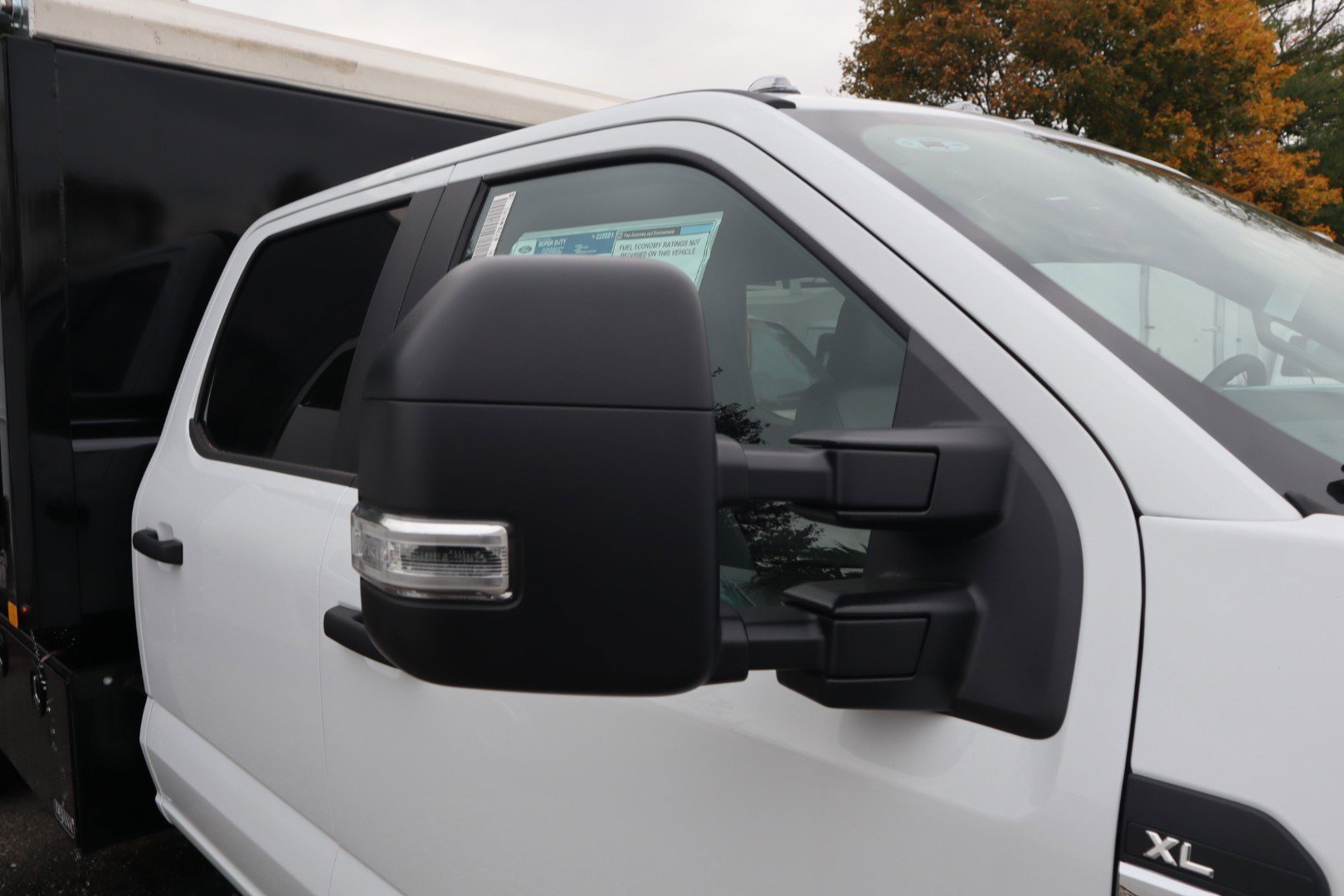 New 2026 Ford F550 4x4 Crew Cab image 8