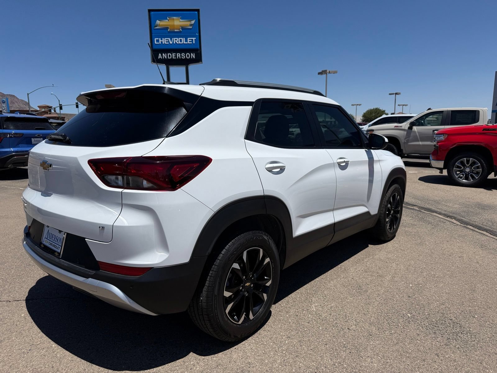 Certified 2022 Chevrolet TrailBlazer LT w/ Convenience Package FWD image 5