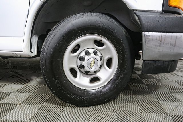 Used 2024 Chevrolet Express 2500 image 13