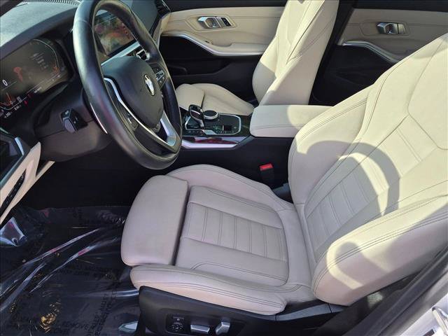 Used 2020 BMW 330i Sedan w/ Premium Package RWD image 16