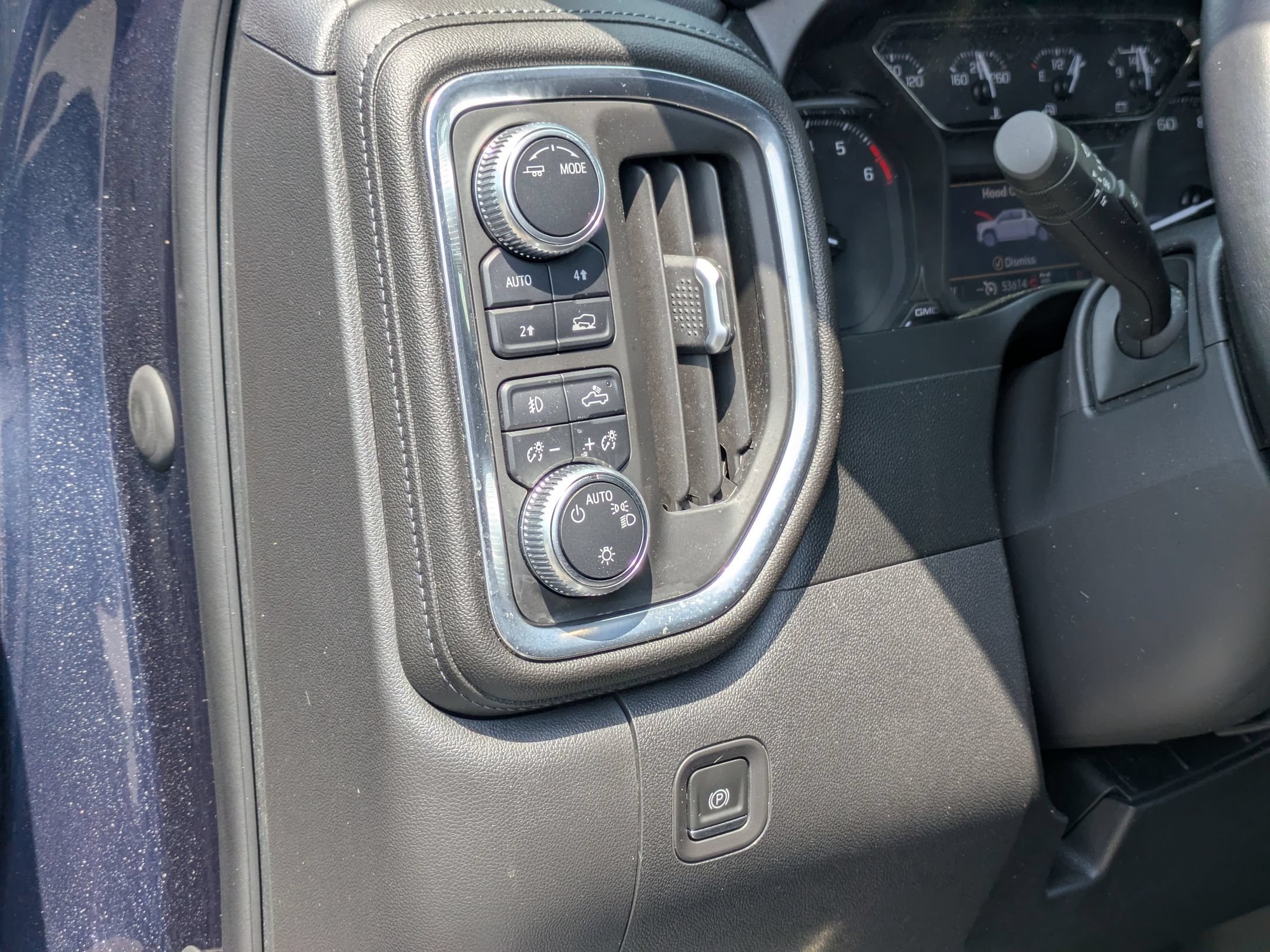Used 2021 GMC Sierra 1500 Elevation w/ Preferred Package AWD/4WD image 15