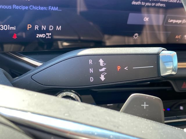Certified 2025 Buick Envision Avenir AWD/4WD image 13