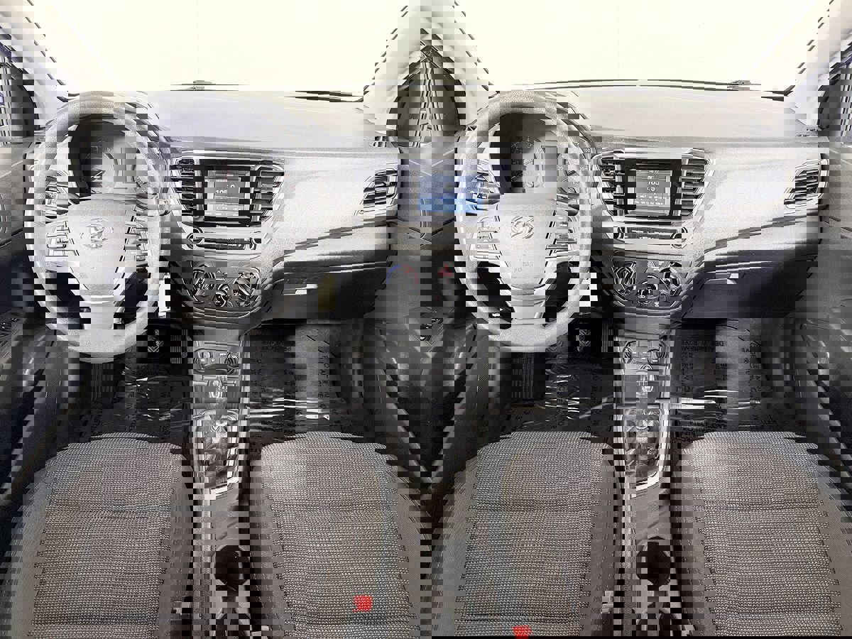 Used 2019 Hyundai Accent SE image 42