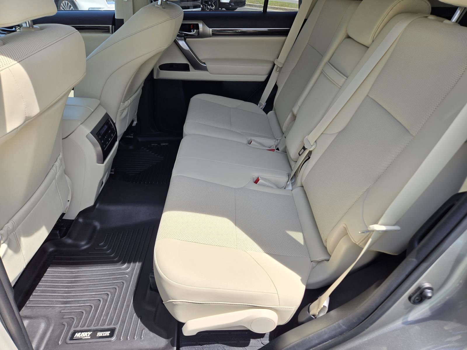 Used 2022 Lexus GX 460 Premium w/ Premium Package AWD/4WD image 18