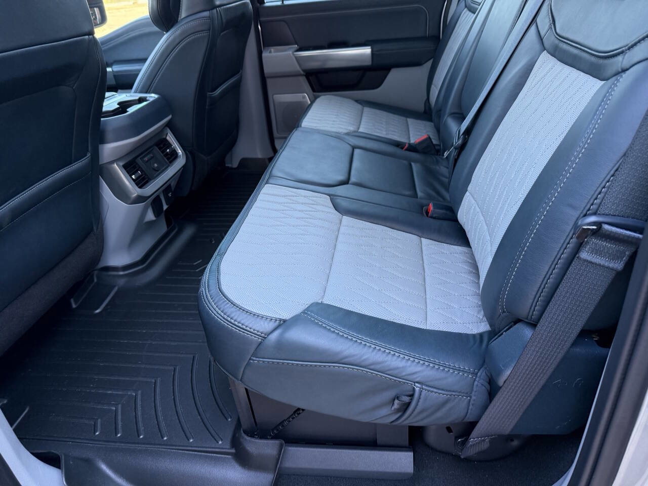 Used 2023 Ford F250 Limited w/ FX4 Off-Road Package image 23