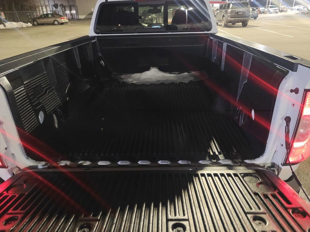 Used 2018 GMC Canyon SLT image 5