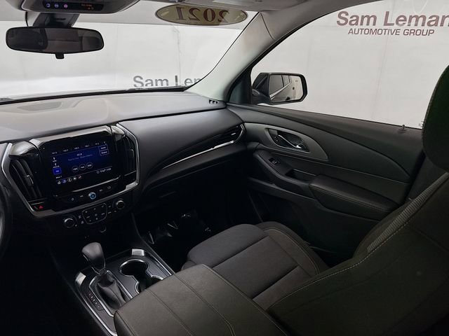 Used 2021 Chevrolet Traverse LT image 24