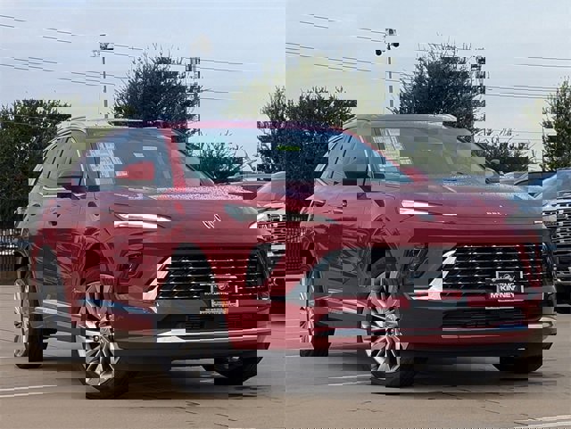 New 2025 Buick Envision Avenir image 2