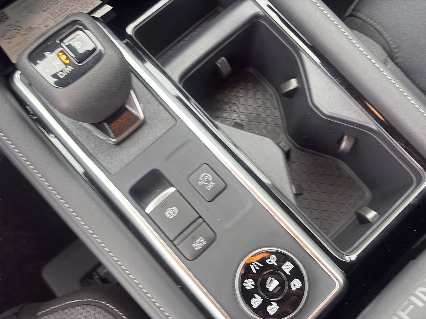 New 2026 Nissan Pathfinder SV AWD/4WD image 29