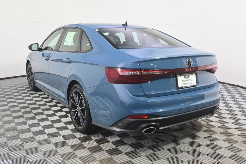 Used 2025 Volkswagen Jetta GLI Autobahn FWD image 4