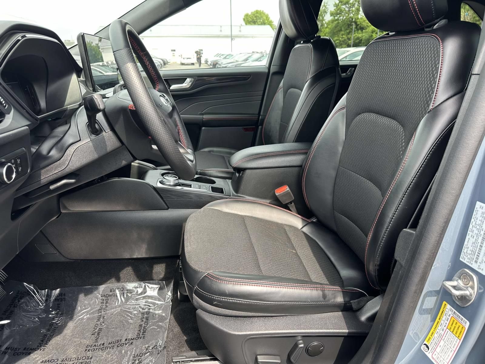 Used 2025 Ford Escape ST-Line w/ Tech Pack #1 AWD/4WD image 22
