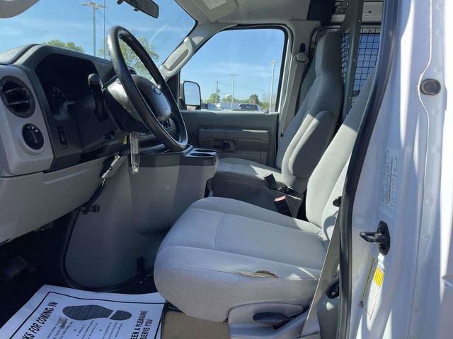 Used 2014 Ford E-250 and Econoline 250 w/ Power Group image 17
