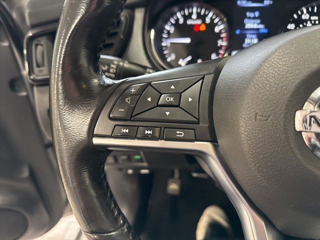 Used 2017 Nissan Rogue SV image 13