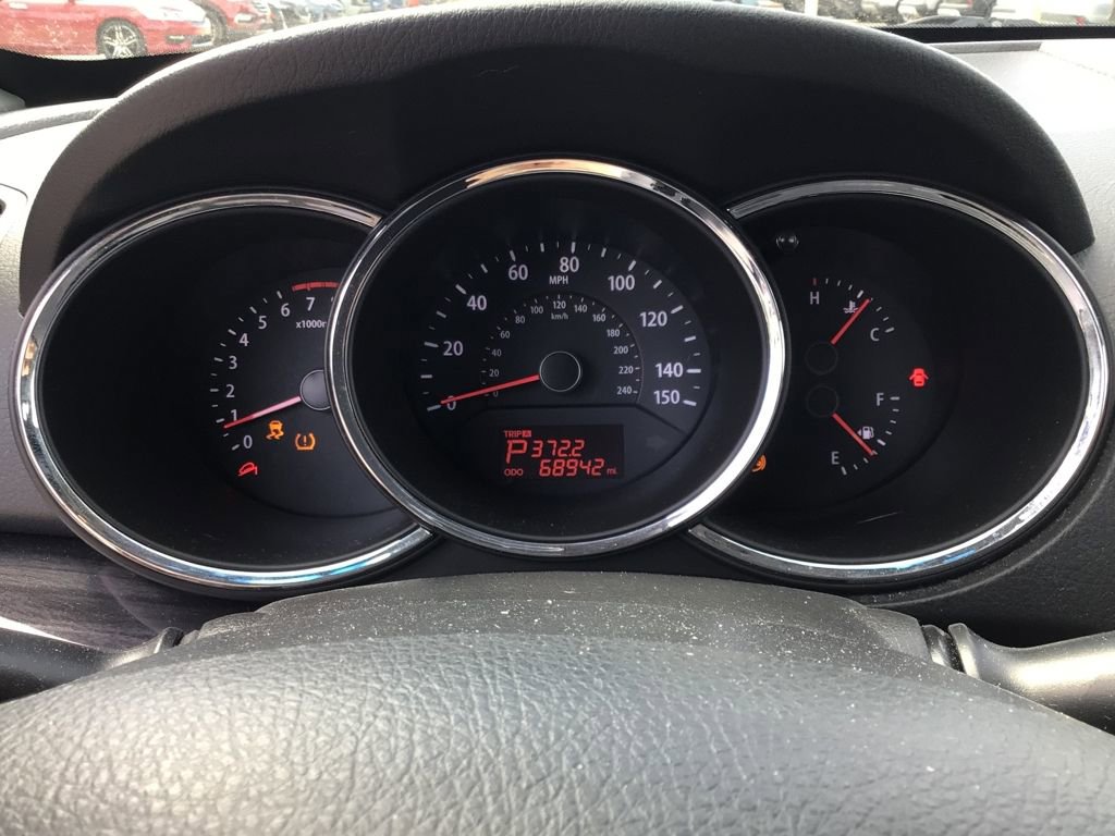 Used 2013 Kia Sorento LX w/ Third Row Pkg image 21