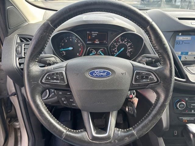 Used 2017 Ford Escape SE w/ Equipment Group 201A AWD/4WD image 16