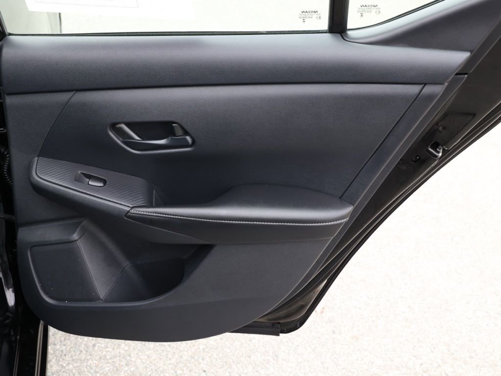 Used 2025 Nissan Sentra SV image 18