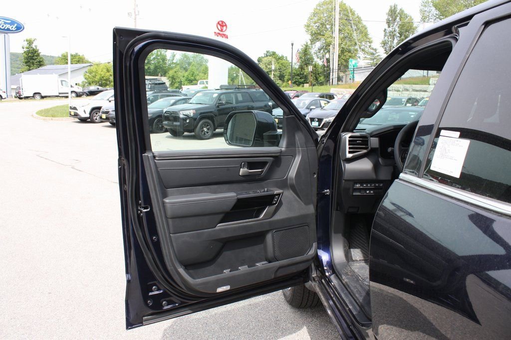 New 2025 Toyota Tundra Limited image 8