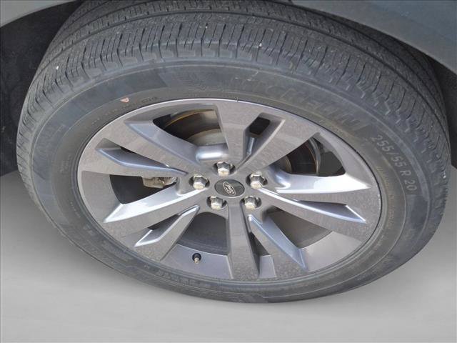 Certified 2022 Ford Explorer XLT w/ Equipment Group 202A AWD/4WD image 8