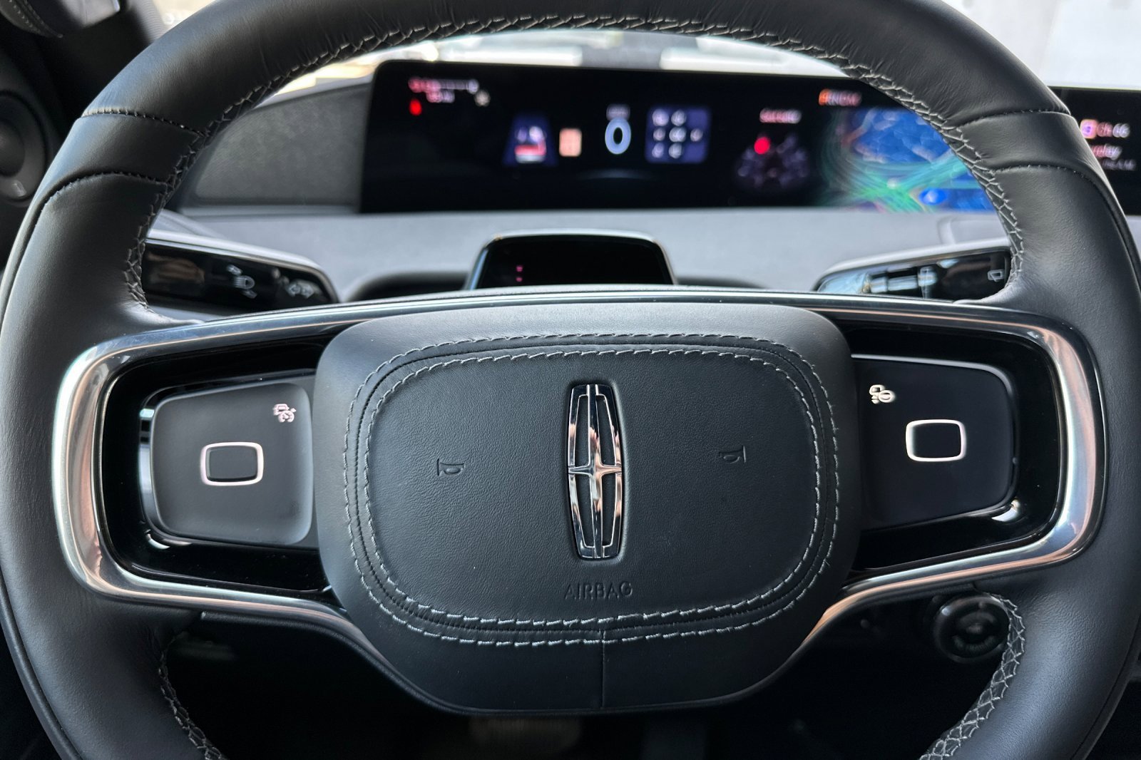 New 2025 Lincoln Navigator L Reserve w/ Jet Appearance Package image 24