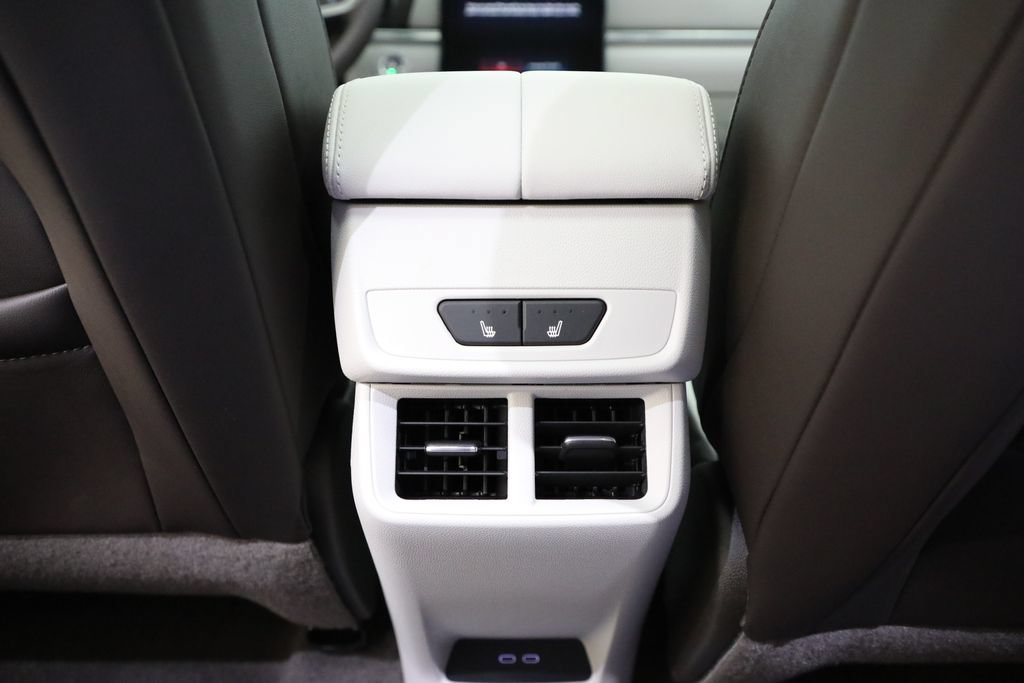 Used 2026 GMC Terrain Denali AWD/4WD image 23