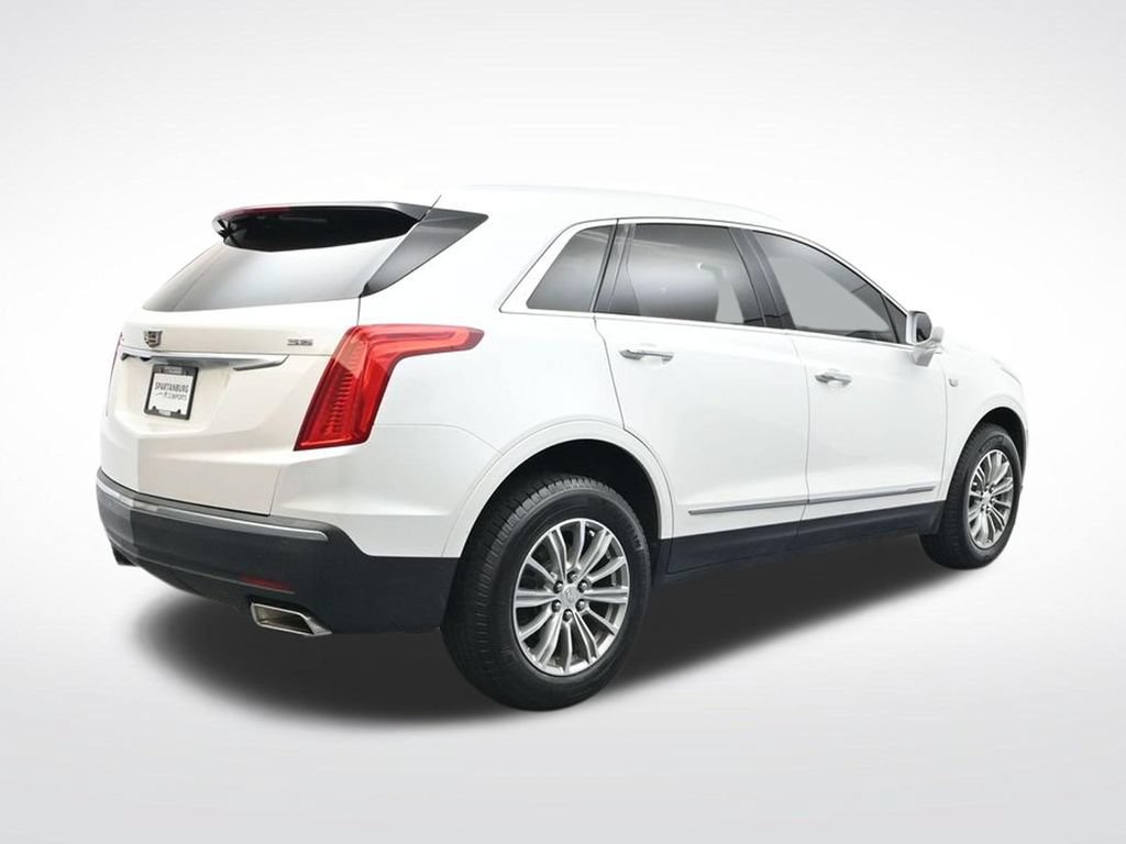 Used 2017 Cadillac XT5 Luxury w/ Driver Awareness Package FWD image 8