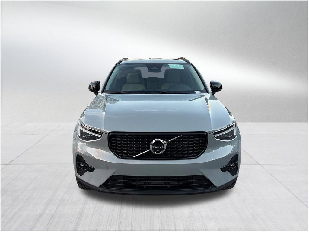 New 2026 Volvo XC40 B5 Plus w/ Protection Package Premier AWD/4WD image 2