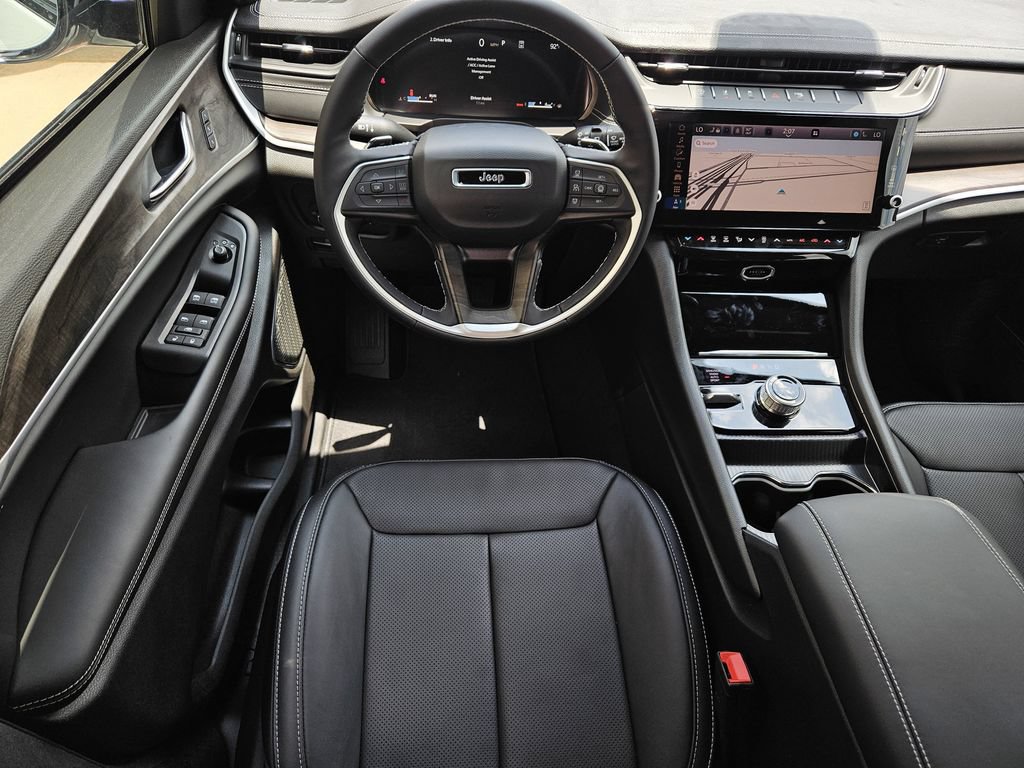 New 2026 Jeep Grand Cherokee L Limited AWD/4WD image 10