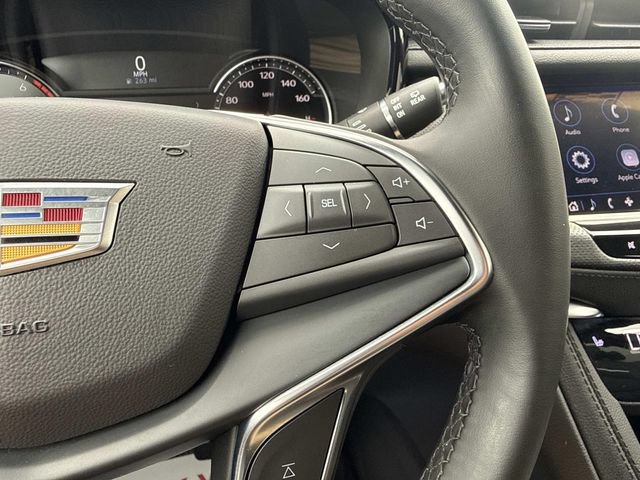 Certified 2024 Cadillac XT5 Luxury w/ LPO, Floor Liner Package AWD/4WD image 38