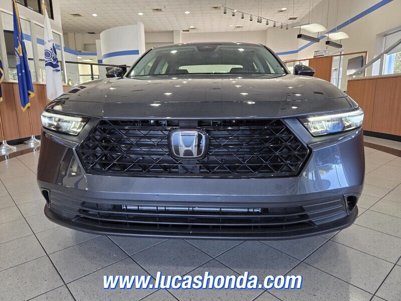 Used 2024 Honda Accord EX image 2