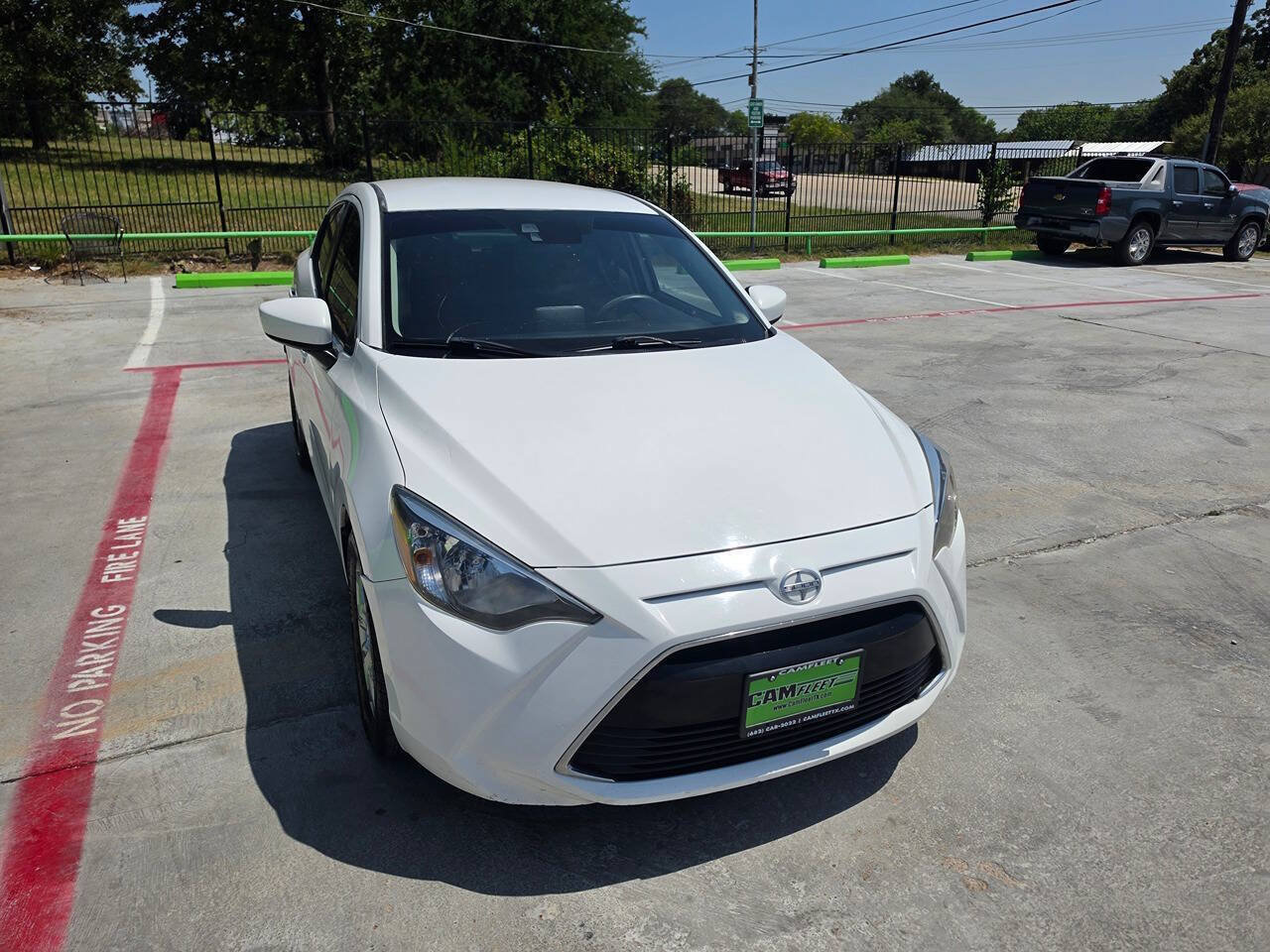 Used 2016 Scion iA FWD image 5
