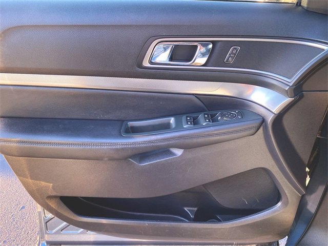 Used 2019 Ford Explorer XLT image 21