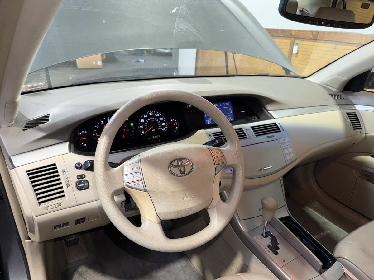 Used 2006 Toyota Avalon XL FWD image 17