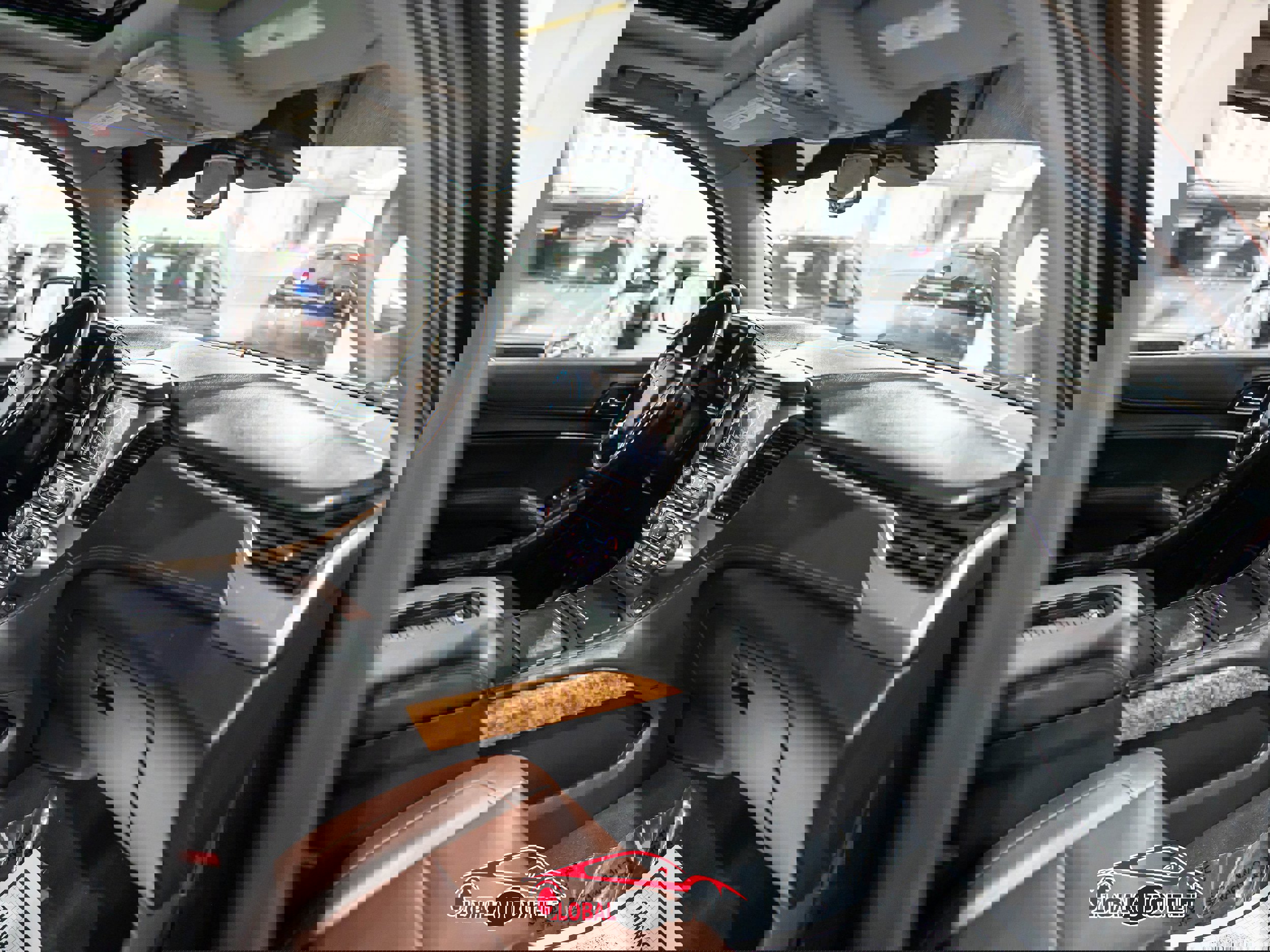 Used 2019 Chevrolet Suburban Premier w/ Premier Plus Edition image 15