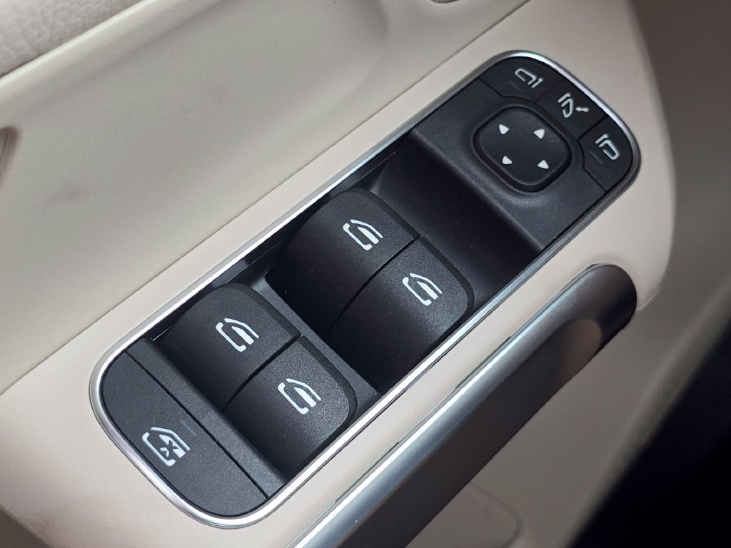 New 2026 Mercedes-Benz GLB 250 4MATIC image 25