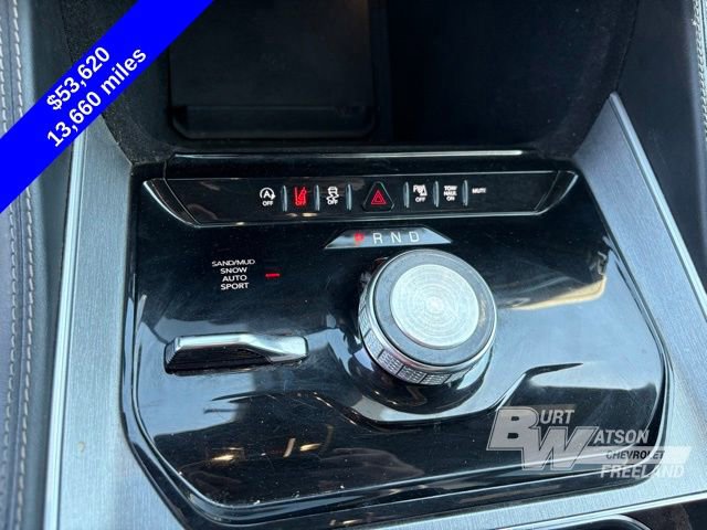 Used 2025 Jeep Wagoneer L Series II w/ 8-pass Seating Package AWD/4WD image 20