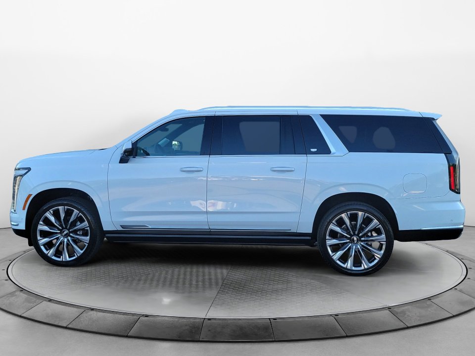 New 2026 Cadillac Escalade ESV Platinum Luxury AWD/4WD image 4