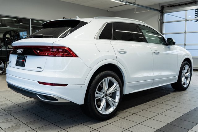 Used 2023 Audi Q8 Premium w/ Convenience Package image 6