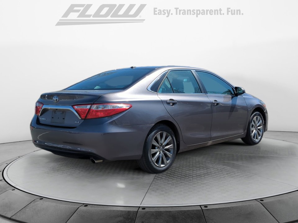 Used 2015 Toyota Camry XLE w/ Convenience Package image 9