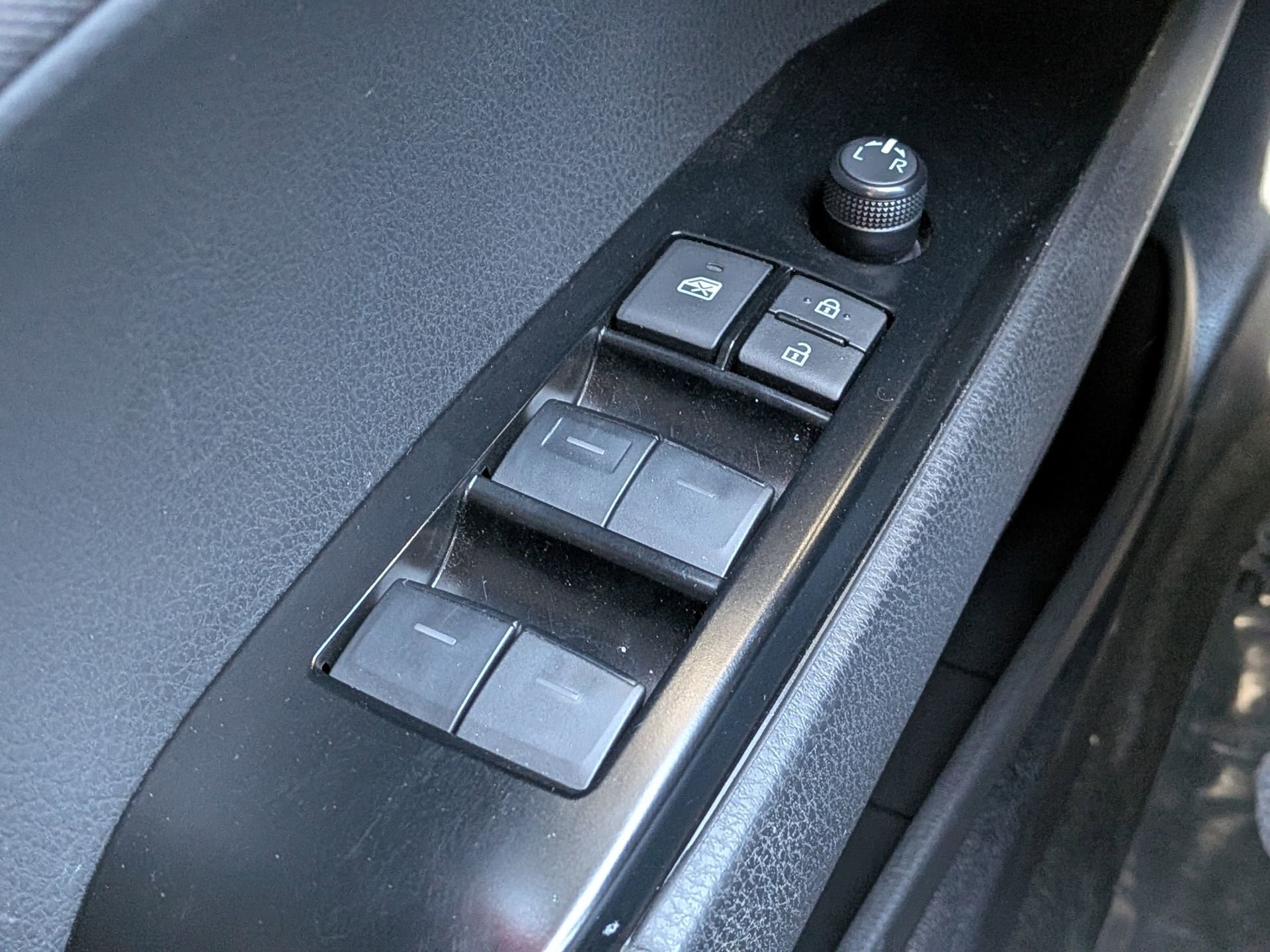 Used 2025 Toyota Camry LE image 25