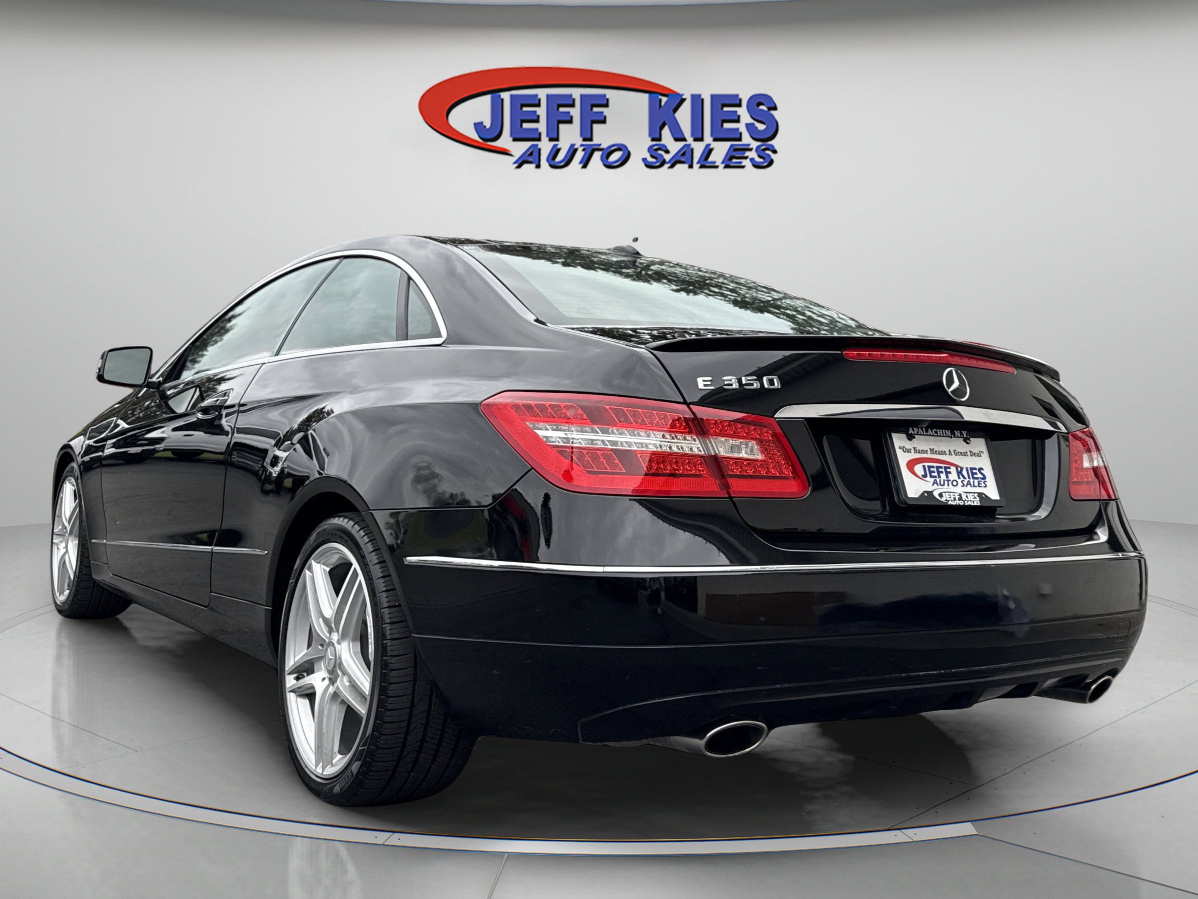Used 2011 Mercedes-Benz E 350 Coupe image 5