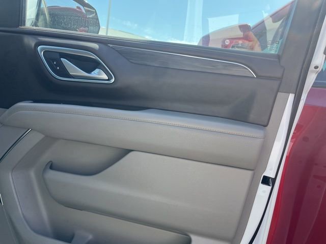 Used 2022 GMC Yukon XL SLT w/ SLT Premium Package AWD/4WD image 16