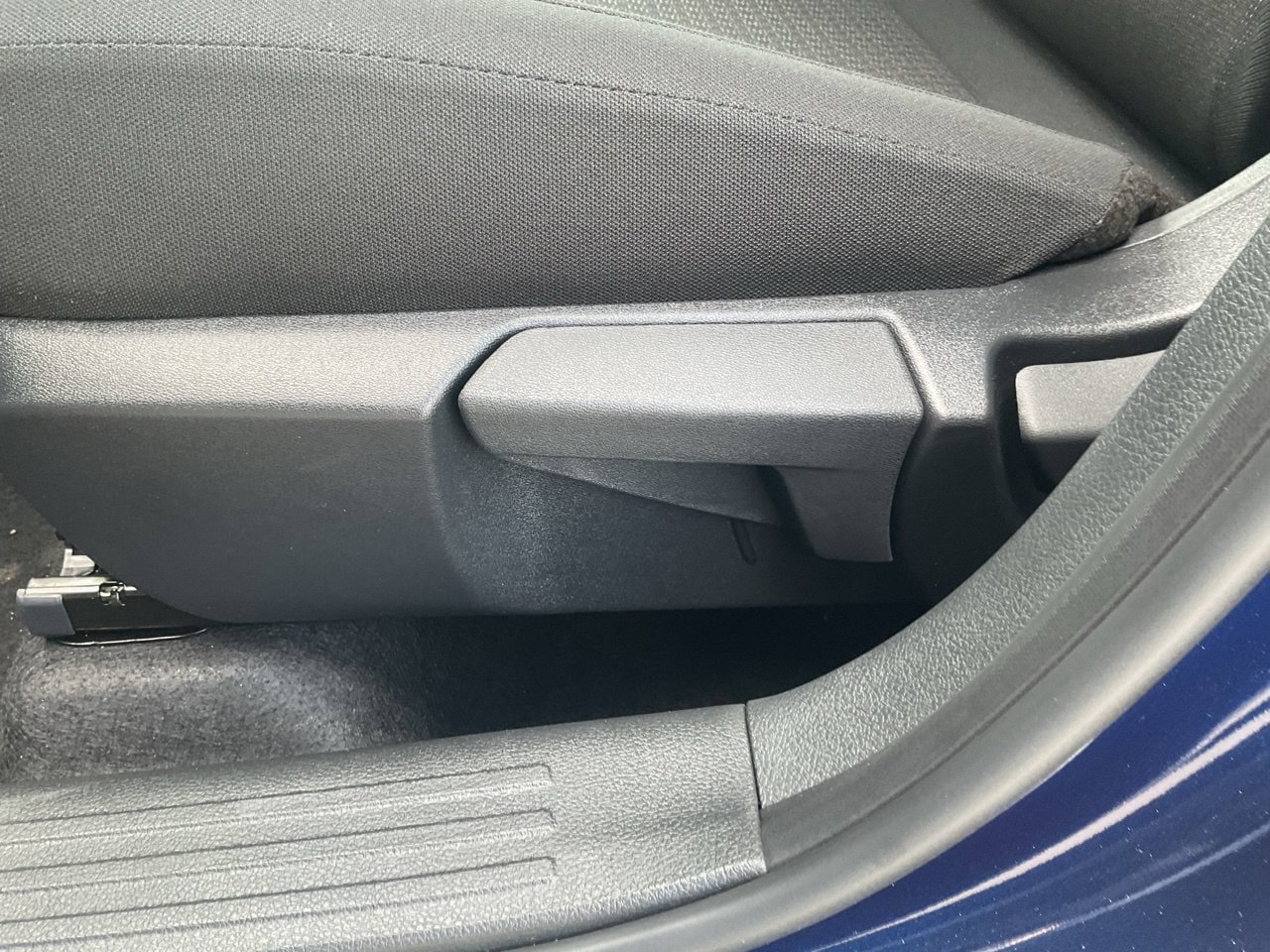 New 2027 Nissan Kicks S FWD image 8