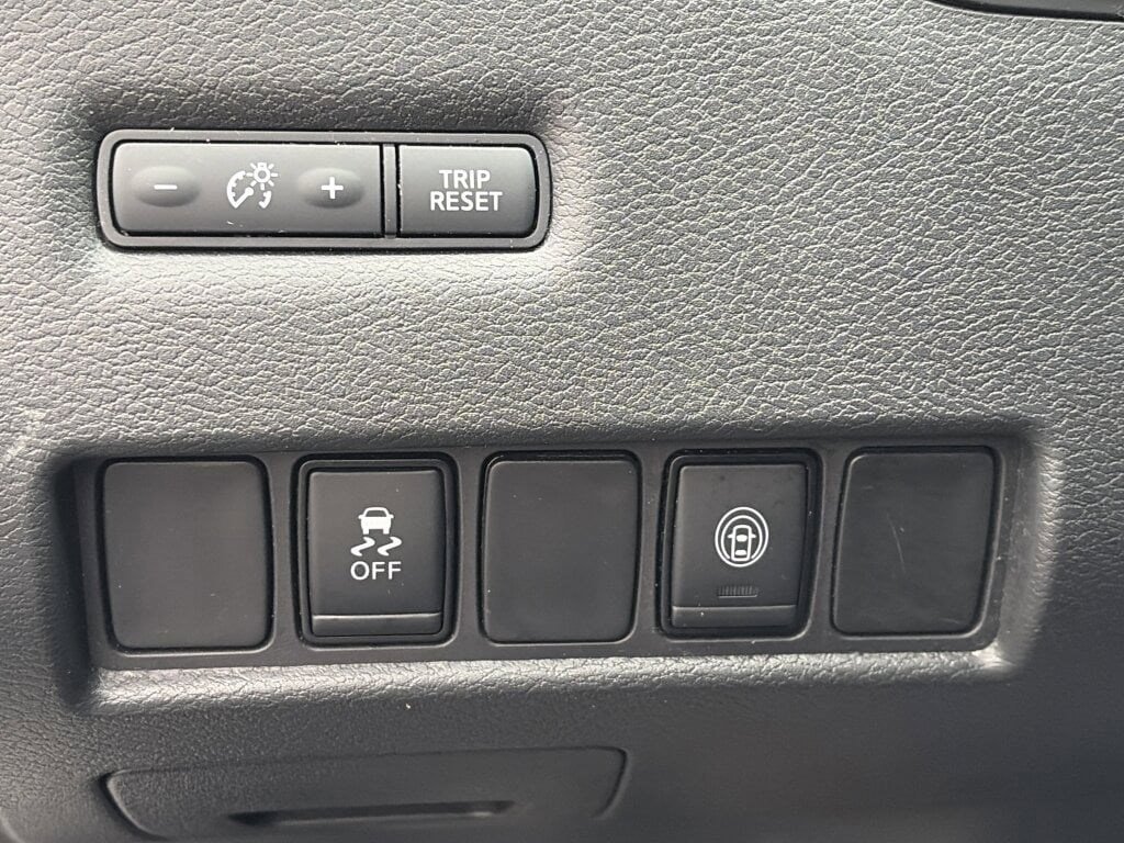 Used 2023 Nissan Murano S image 23