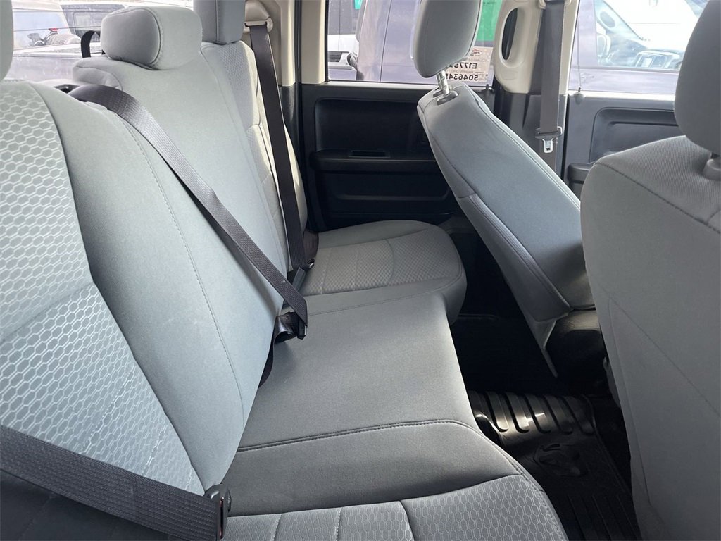 Used 2015 RAM 1500 ST w/ SXT Appearance Group image 10