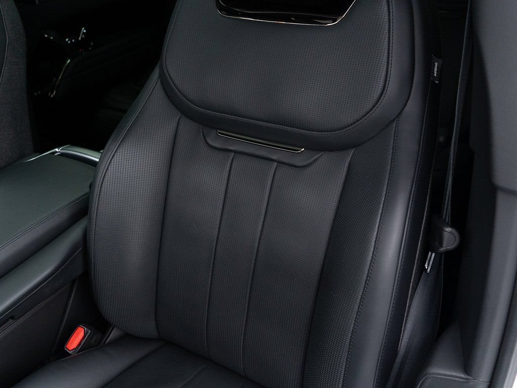 Used 2023 Land Rover Range Rover SV AWD/4WD image 18