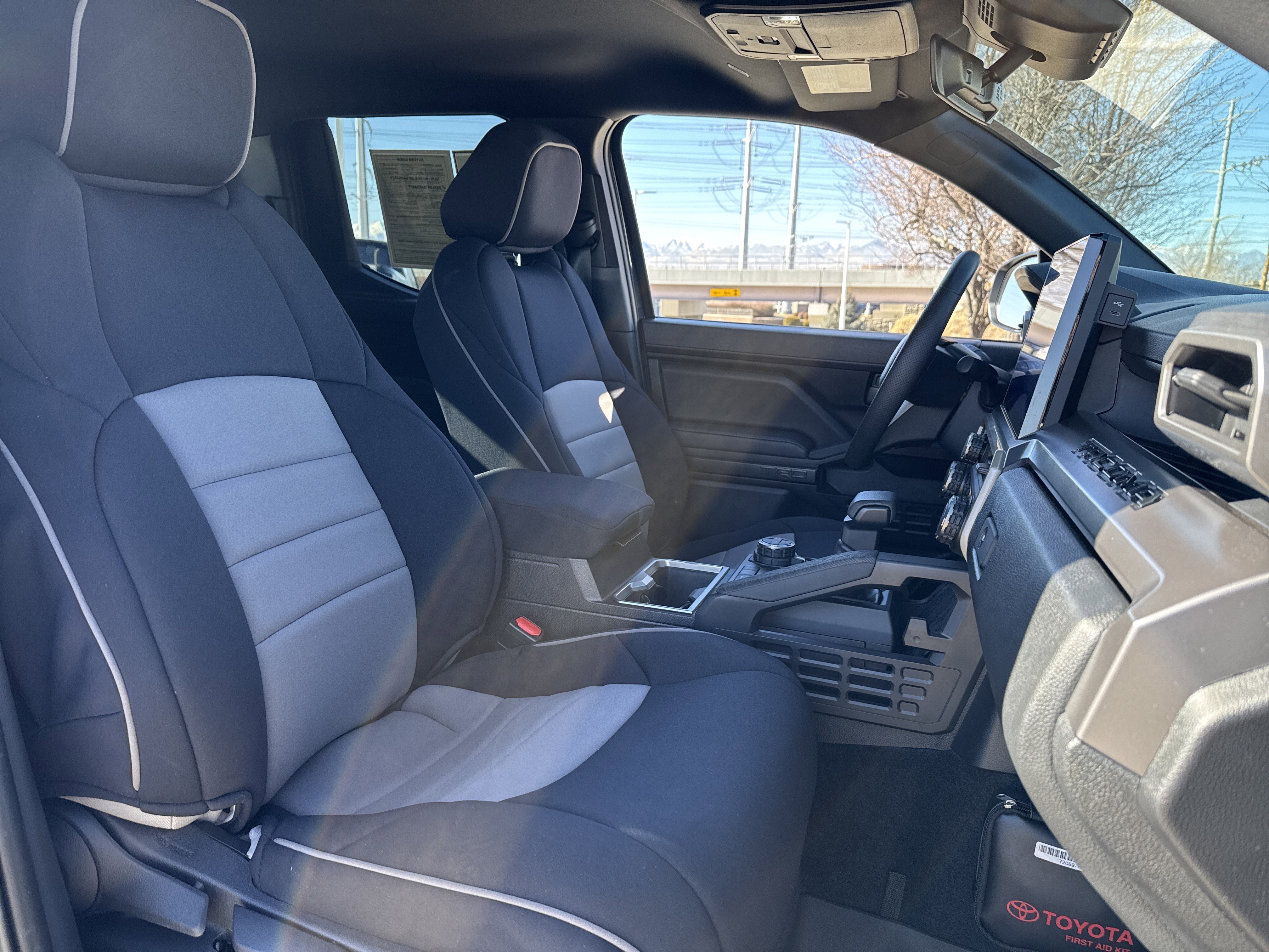 Used 2024 Toyota Tacoma TRD Off-Road image 21