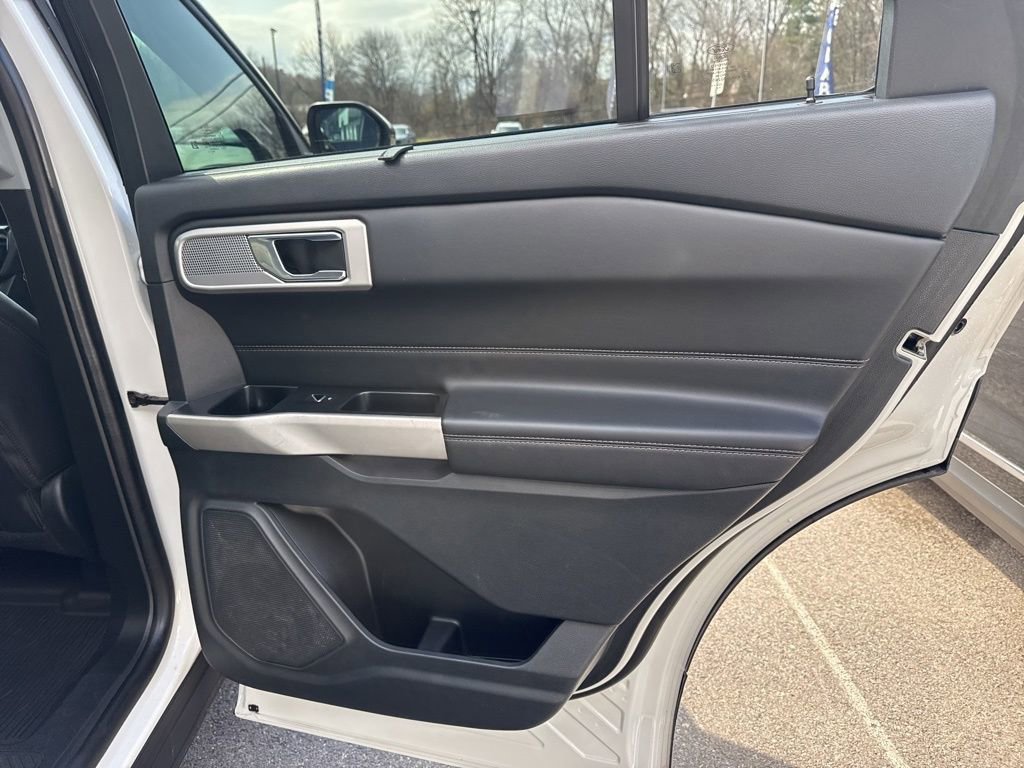 Used 2022 Ford Explorer Limited w/ Equipment Group 301A image 30