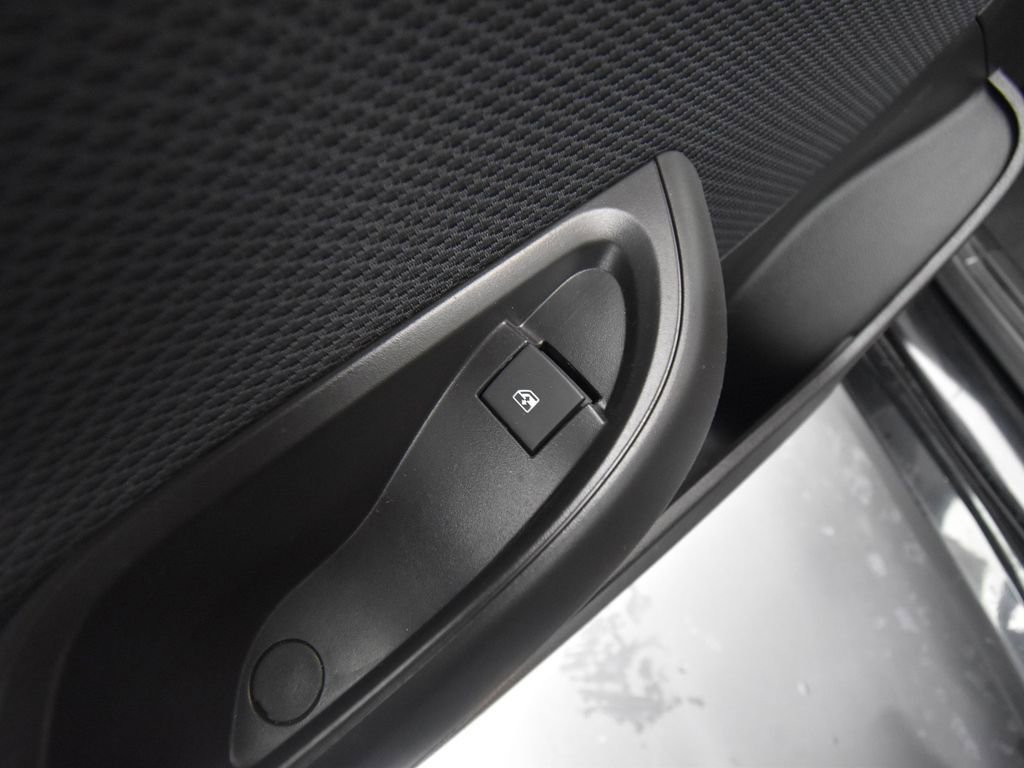 Used 2018 Chevrolet Cruze LT w/ LT True North Edition image 10