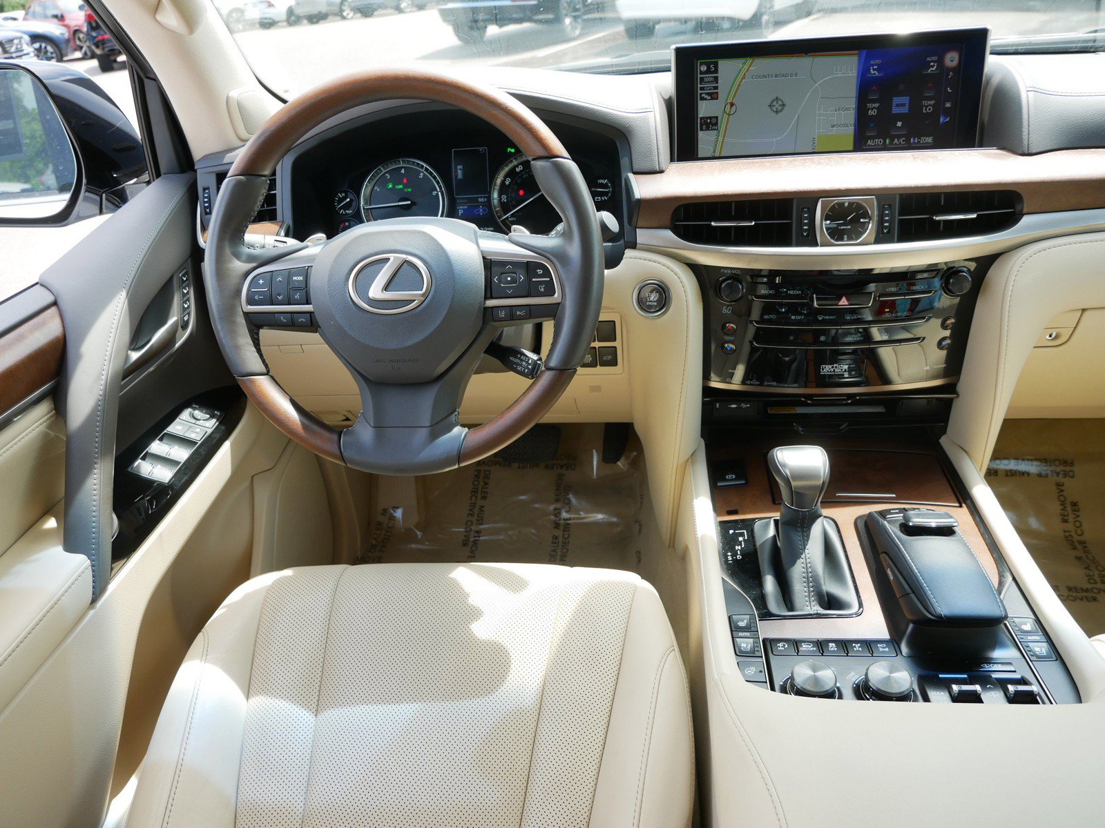 Used 2021 Lexus LX 570 4WD w/ Luxury Package image 13